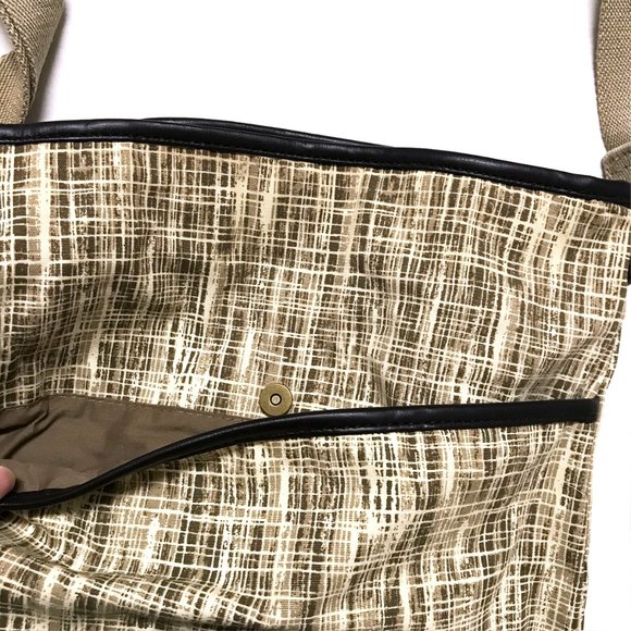 Biege/Tan Crossbody Bag - Picture 8 of 9